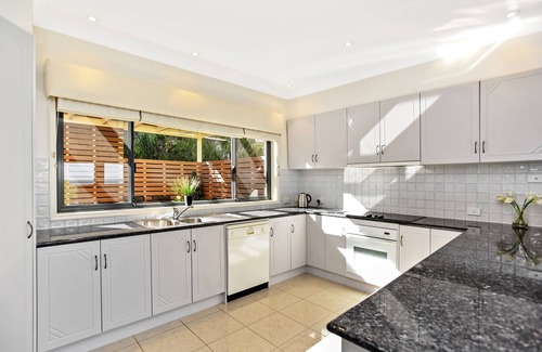 McCracken Casa | 13 La media luna, puerto de Victor