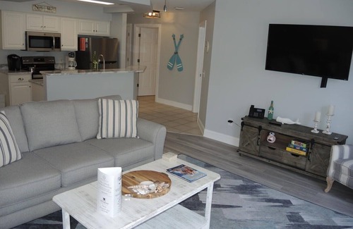 Calabash Condominio | 1408m 1 Bedroom Condo by RedAwning