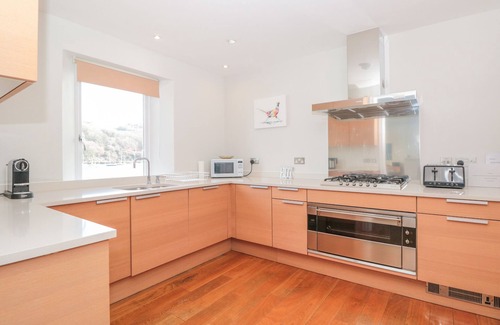 Dartmouth Cabaña | 15 Dart Marina