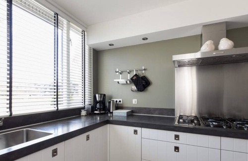 Uithoorn Casa | 15 km van Amsterdam, Ruime Gezinswoning, Gratis Wifi