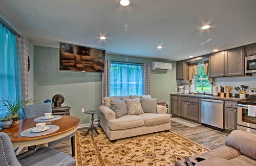 Brodheadsville Cabaña | Water Views: 'The Overlook Home' in Brodheadsville