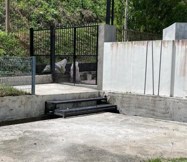 Bayan Lepas Villa | 15PAX 3 BR, Kids Swimming Pool, Pool table, BBQ near Spice ARENA, Airport Penang