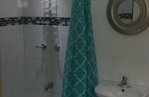 Georgetown Apartamento | 16 stone Ave apt cambaville G/Town 2 min from movie town and the Giftland mall