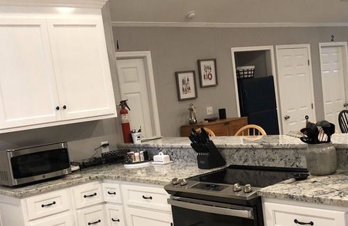 Manson Casa | 17 Acre Waterfront Private Retreat