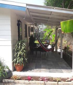 Playa Hermosa Apartamento | #17A Hermosa Beach Bungalow 1st floor 1 bedroom Apt
