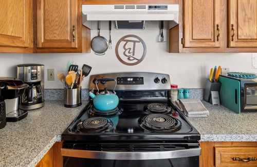 Warren Condominio | 19 Mountainside 2 Bedroom Condo by RedAwning