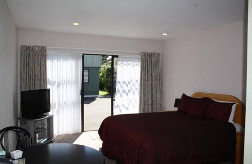 Blenheim Hotel | 193 Aorangi Manor Motel