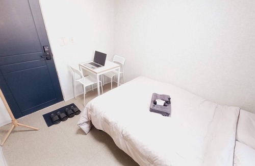 Cheongnyong-dong Hotel | 1975 Yurim Inn