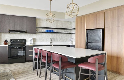Peachtree Center Complejo | 1Bed/1Bath New Resort in Downtown Atlanta Near Centennial Olympic Park!