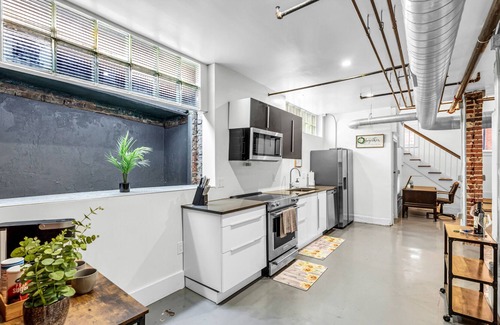 Downtown Greensboro Condominio | 1BR Condo in the heart of the City