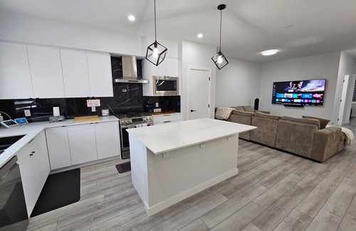 Southwest Calgary Casa | 1BR Cozy & Peaceful Stay