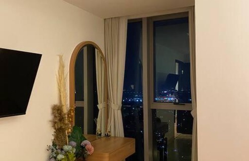 Bumi Serpong Damai Apartamento | 1BR The Charming Branz by lalerooms CLOSE TO ICE find us on ig lalerooms