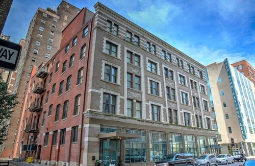 Downtown St. Louis Apartamento | 1BR with W&D Mins To America Center Downtown