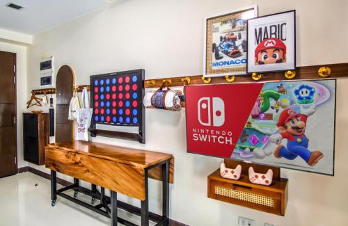 Pinagsama Apartamento | 1Up Retreat at BGC, Cinema Style near Mall