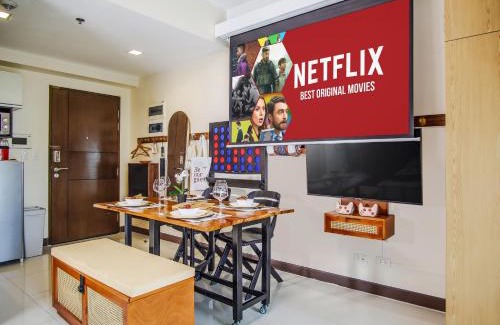 Pinagsama Apartamento | 1Up Retreat at BGC, Cinema Style near Mall