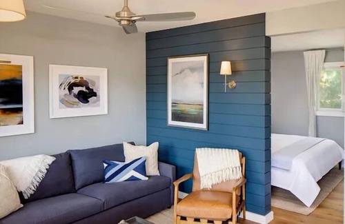 East Hampton North Hotel | 2 Atlantic King Suite at Journey East Hampton!