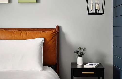 East Hampton North Hotel | 2 Atlantic King Suite at Journey East Hampton!