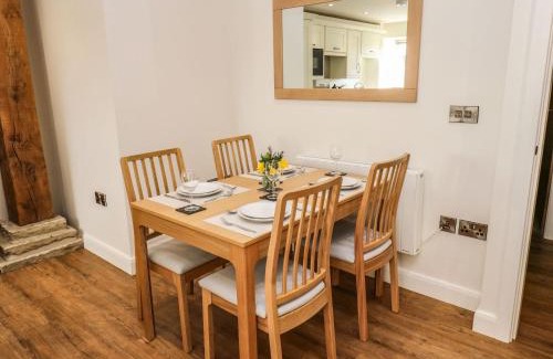 Rastrick Casa | 2 Barn Cottages