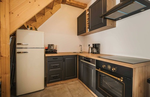 Baderna Villa | Villa de 2 dormitorios con piscina y jacuzzi para hasta 4 personas