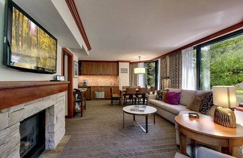 Olympic Valley Complejo | Ofertas!resort @ squawcreek Servicios de 4 estrellas SKI In / out / Pool, spa, h20slide, diversión!
