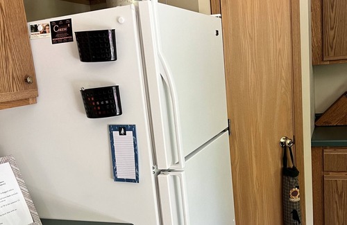 New Lisbon Cabaña | 2 Bdrm Pet Friendly Cottage 2 min to Castle Rock Lake