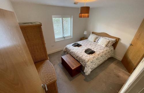 London Borough of Bromley Apartamento | 2 Bed 2 Bathroom Gated Apartment 1 Inc free Parking