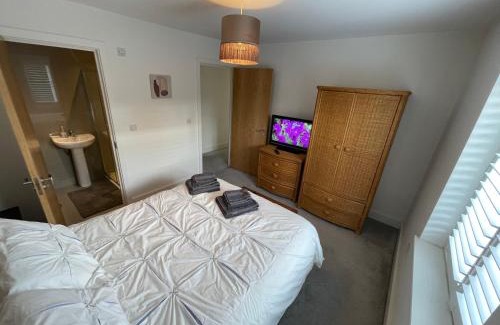 London Borough of Bromley Apartamento | 2 Bed 2 Bathroom Gated Apartment 1 Inc free Parking