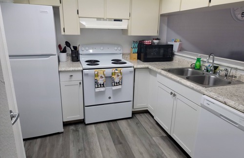 Lakeland Apartamento | 2 Bed 2 FB Near SEU Midway Disney and Beaches