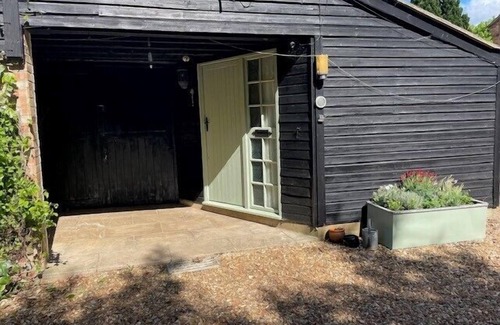 Stow Bardolph Casa | Remarkable 2-Bed Barn in Downham Market