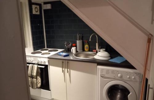 Newport Apartamento | 2 Bed Flat - Sleeps 3 - Parking - Wifi