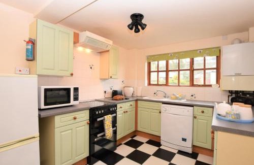Godshill Casa | 2 Bed in Godshill IC072