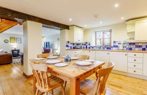 Holsworthy Casa | 2 Bed in Holsworthy GMEAD