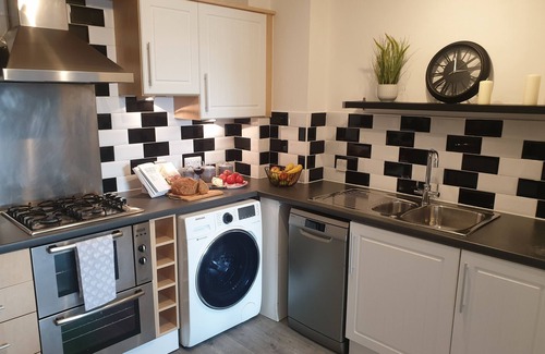 Peterborough Apartamento | 2 bedroom apartment with a large balcony.