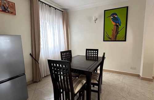 Bukoto Apartamento | 2-bedroom apartment in delightful Kampala with AC, WiFi Divine Furnished