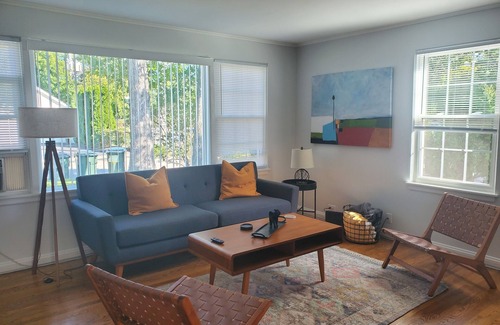 Lake Bluff Apartamento | 2 Bedroom apartment in Downtown Lake Bluff