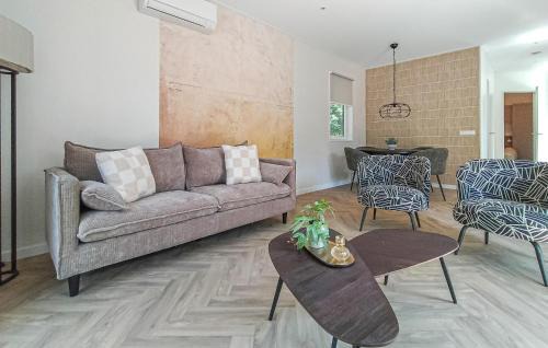 Oosterwolde Casa | 2 Bedroom Awesome Home In Oosterwolde