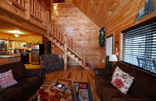 Bryson City Cabina | Misty Morning Cabin * Vista de alta montaña del valle Deep Creek y Smoky Mtns * Cerca de NOC *