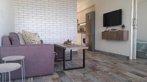 Jounieh Chalet De Esquí | 2 Bedroom Chalet in Kaslik Generator is including