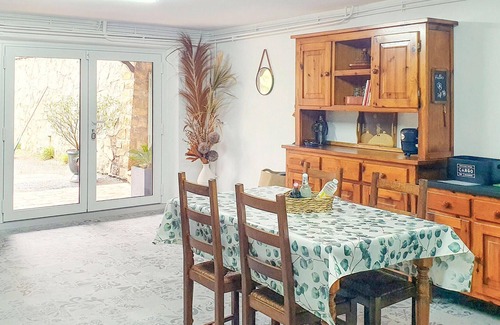 Tabre Casa | Acogedora casa de 2 habitaciones en.