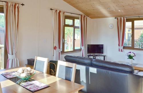 Wilberfoss Cabaña | 2 bedroom accommodation in Newton Upon Derwent