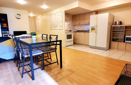 Village at York University Casa | 2-bedroom guest suite at YorkU+parking near subway