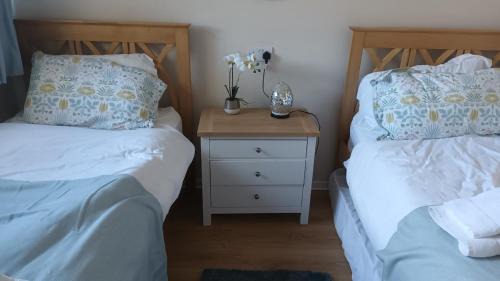 Borth-y-Gest Casa | 2 Bedroom Harbour Apartment