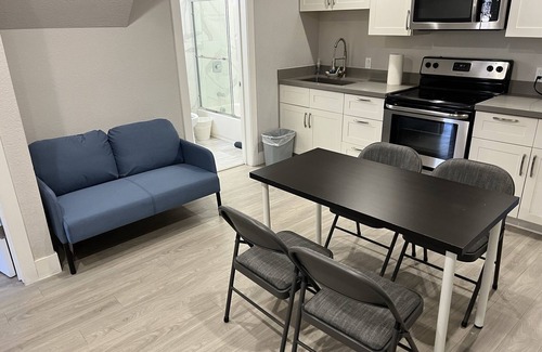 Daly City Casa | 2-bedroom lower unit Border from San Francisco