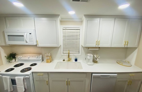 Greensboro Casa | 2 Bedroom Luxury Home Near Downtown