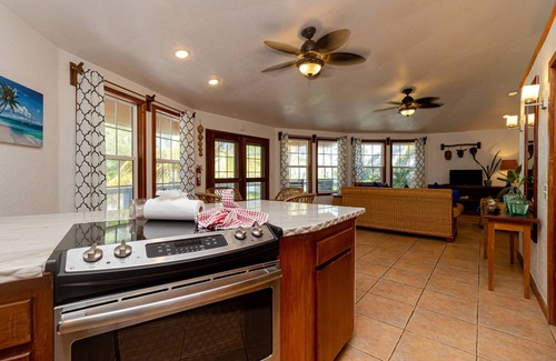 San Pedro Complejo | 2 Bedroom Oceanfront Suite at White Sands Cove