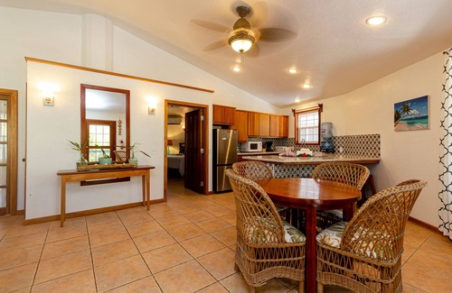 San Pedro Complejo | 2 Bedroom Oceanfront Suite at White Sands Cove