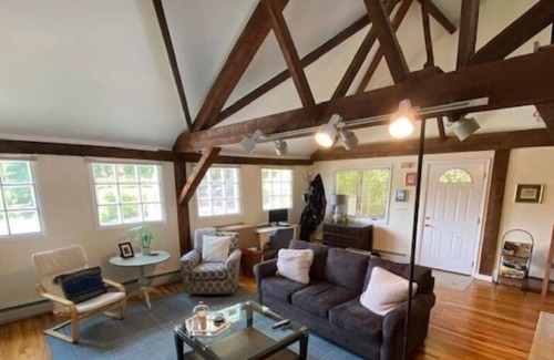 Morristown Apartamento | 2 BR apt in Morristown. Walking distance to downtown, bars, restaurants, train.