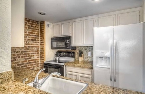 LoDo Apartamento | 2 BR condo in heart of LoDo with great amenities