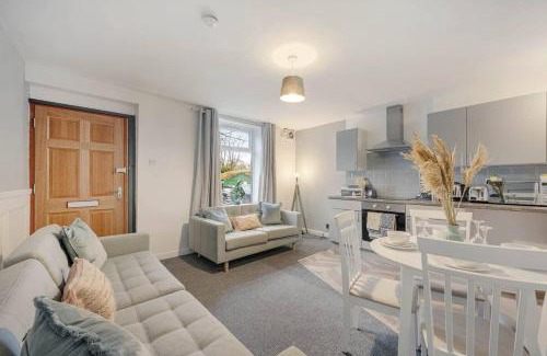 Rossendale Apartamento | 2 BR House By Eason Stays Short Lets & Serviced Accommodation Rossendale With Free Parking