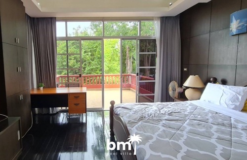 Na Chom Thian Hotel | 2 floors Thai-Bali Style, 4BR 4Bathrooms, pool with JACUZZI, 5mins-Jomtien Beach